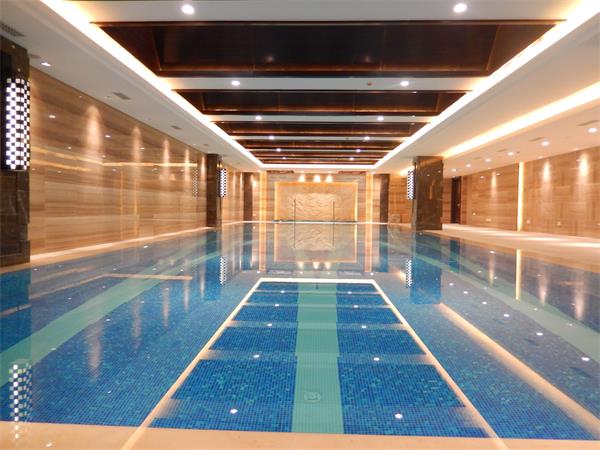 如何打造赚钱的室内游泳馆？